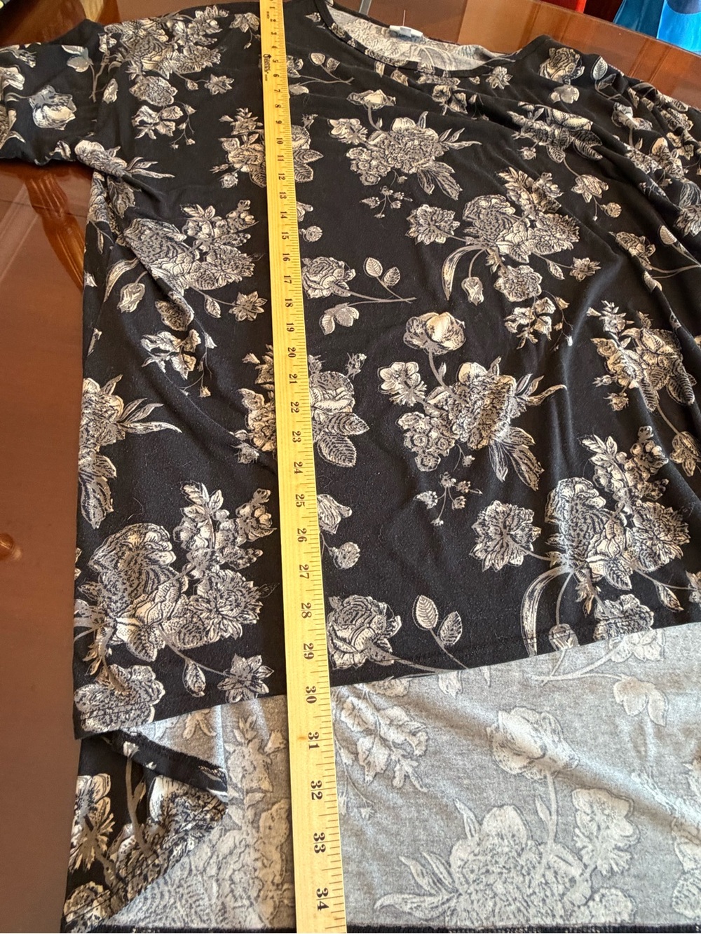 LuLaRoe Black Floral Scoop Neck Tunic - Picture 5 of 6